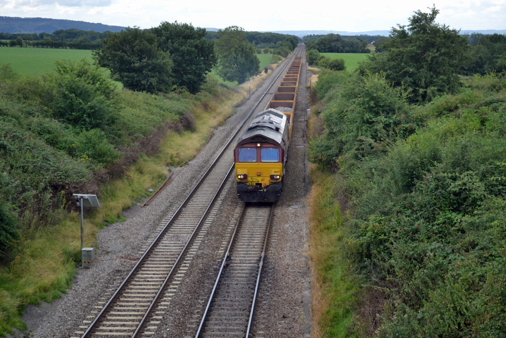 No.66147 on engineers train at Abbotswood